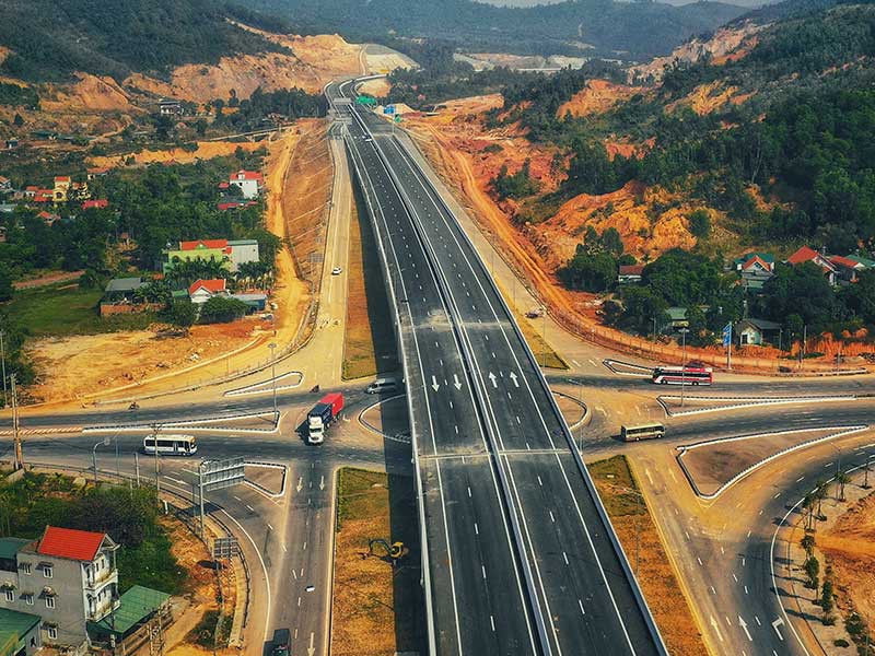 Tiếp tục tháo gỡ khó khăn cho cao tốc Bắc - Nam phía Đông